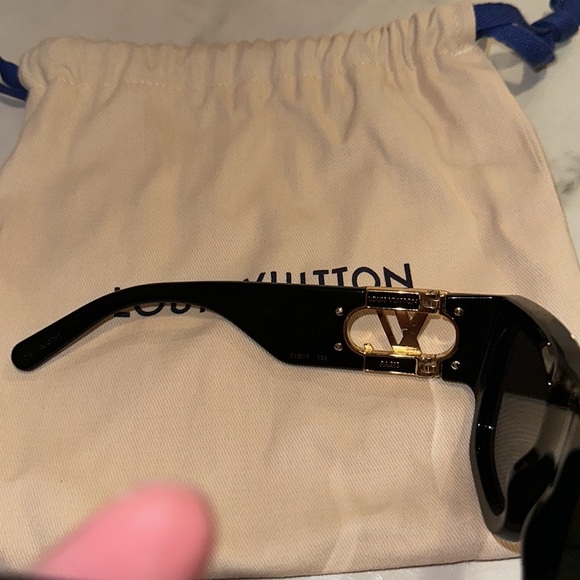 LV Link Square Sunglasses - Picture 7 of 17